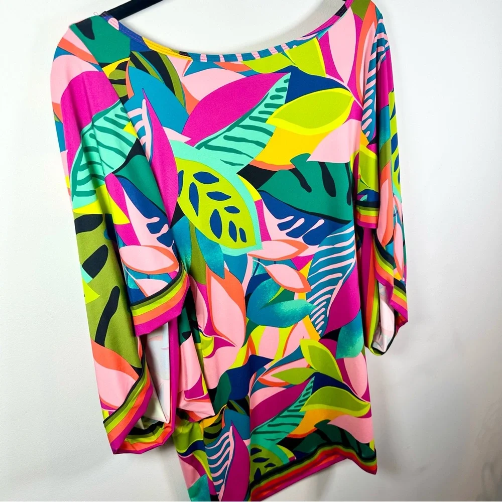 Trina Turk Rain Forest Swim Cover-Up Tunic in Green
Multi, Small - Picture 4 of 13
